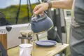 Outwell Collaps Tea Time Kettle 1.5 l – skladacia kanvica na čaj a kávu