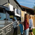 Sušiak na bielizeň  BUSBOXX na kedrovú lištu pre VW T5/T6
