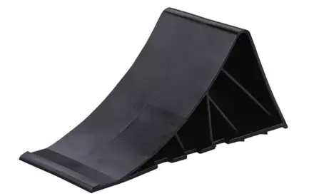 Klin pod koleso Tripus
