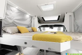 Ahorn Camp T 640 – polointegrovaný karavan s veľkým úložným priestorom a sklopnou posteľou