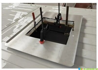 Mestic adaptér rám 40 x 40 cm pre strešnú klimatizáciu RTA-2000