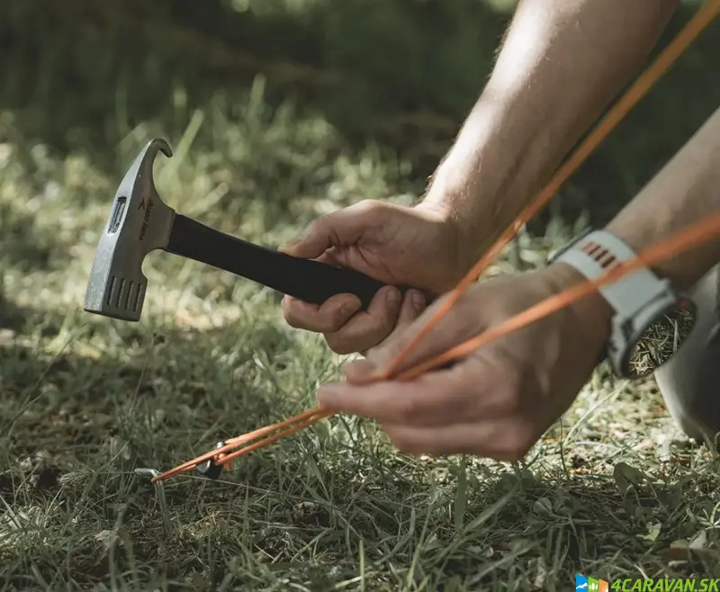 Easy Camp Arnica Tent Stake Hammer – kladivo na stanové kolíky 