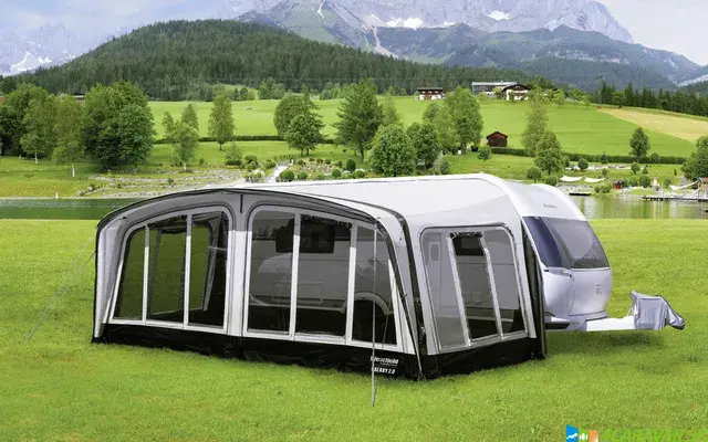 Westfield Galaxy 2.0 – nafukovací luxusný predstan