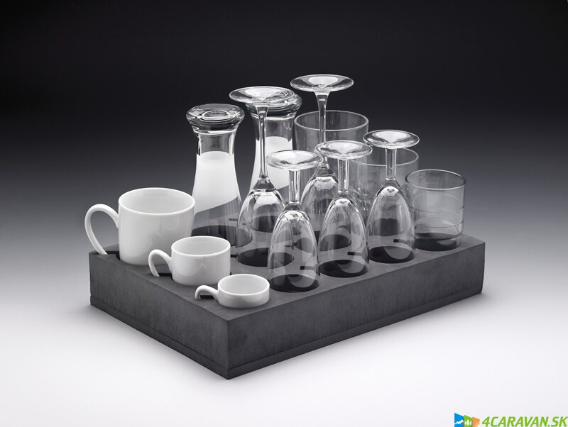 Univerzálny držiak na poháre a šálky – mäkký plast, proti klopaniu