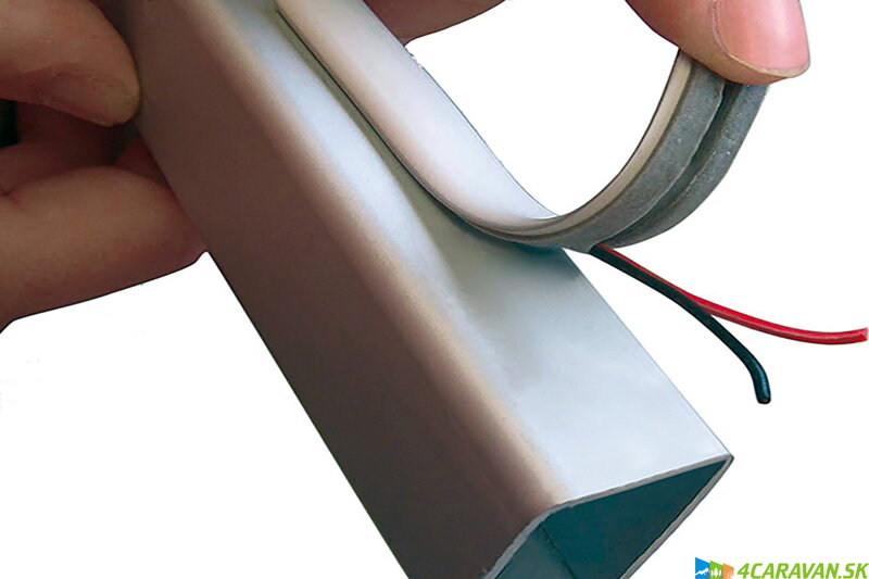 Kit Cables Rail – 2 kompaktné lišty na vedenie káblov pre markízy bez drážky