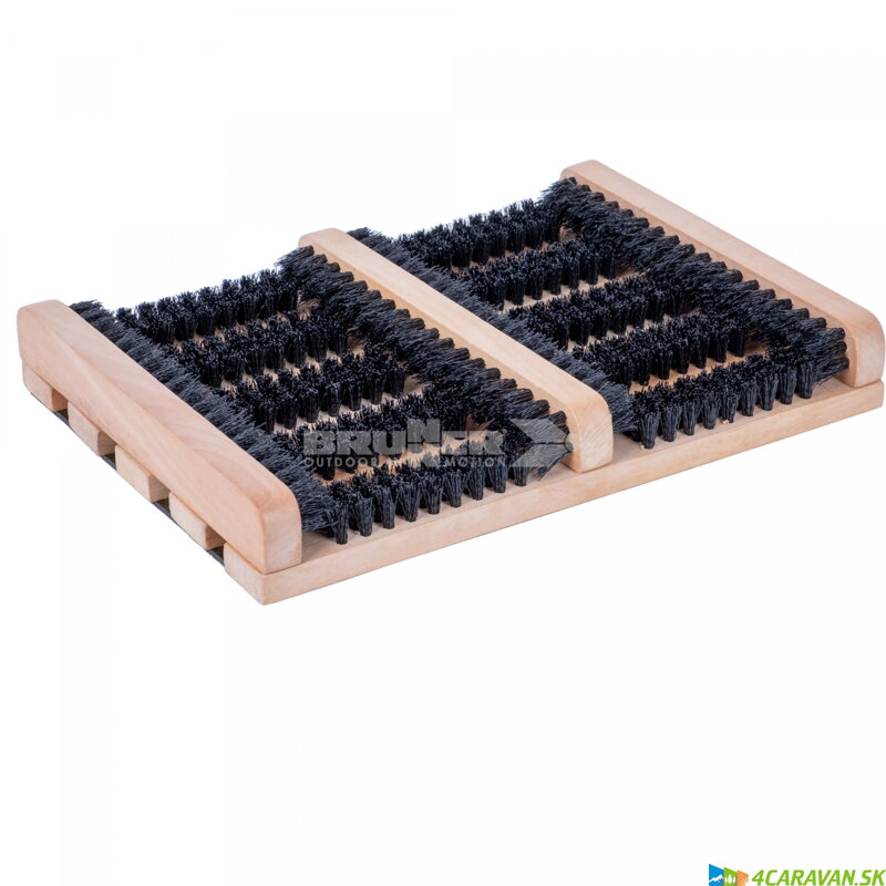 Brunner ZERBY – praktický čistič obuvi s dreveným rámom